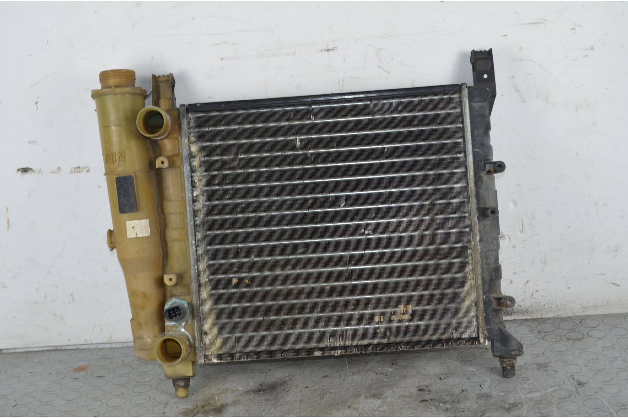 Radiatore Acqua Fiat Uno Dal 1992 al 1995 Cod 7739941  1747723634547