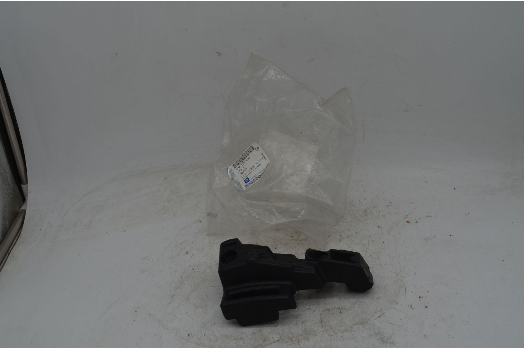 Rivestimento Anteriore DX Paraurti Opel Zafira B  Dal 2005 al 2014 Cod 13475213  1747725596591
