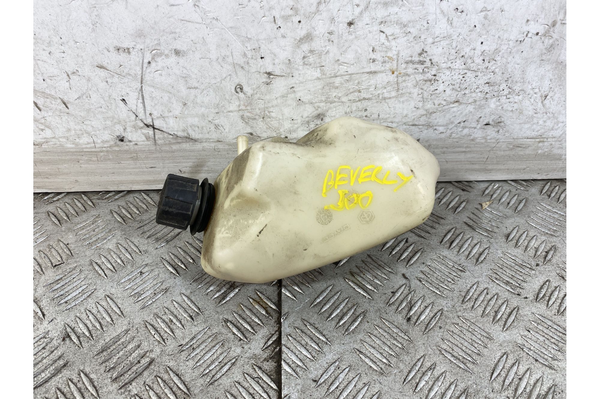 Vaschetta Liquido Radiatore Piaggio beverly 500 Dal 2002 al 2006  1747736394353