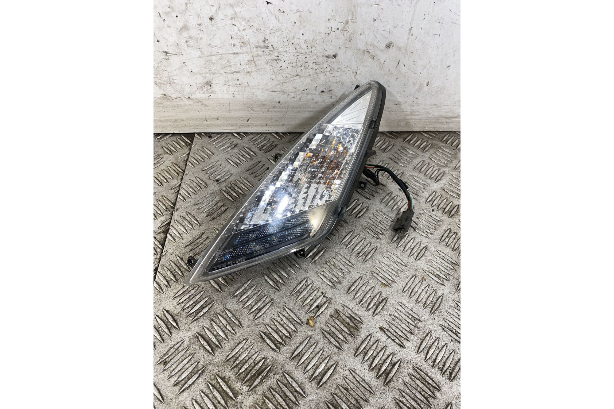 Freccia Anteriore Sinistra Sx Kymco People GT 300 Dal 2010 al 2017  1747749767175