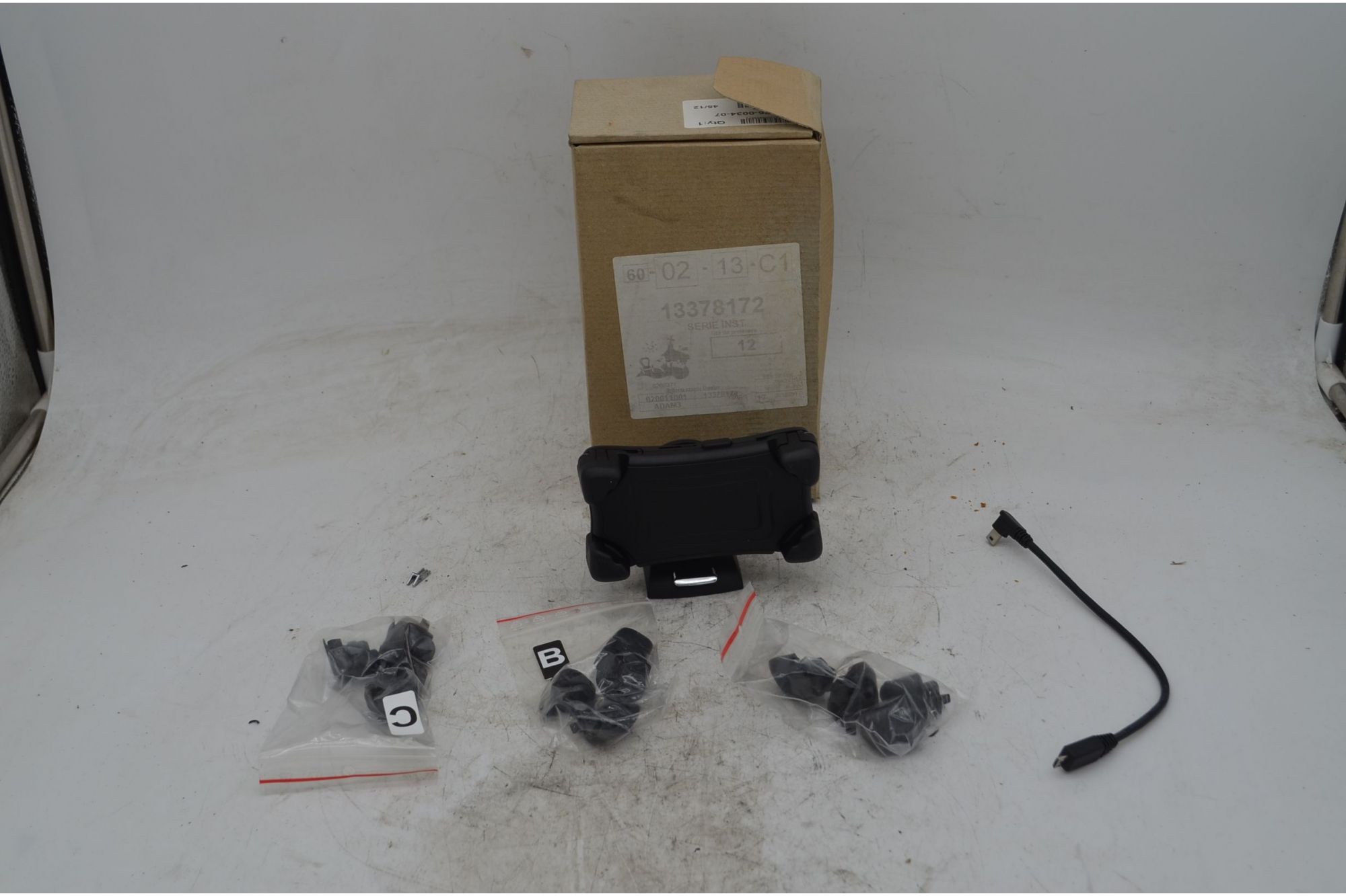Supporto Cellulare Universale Opel Astra J Dal 2009 al 2020 Cod 13378172  1747751060141