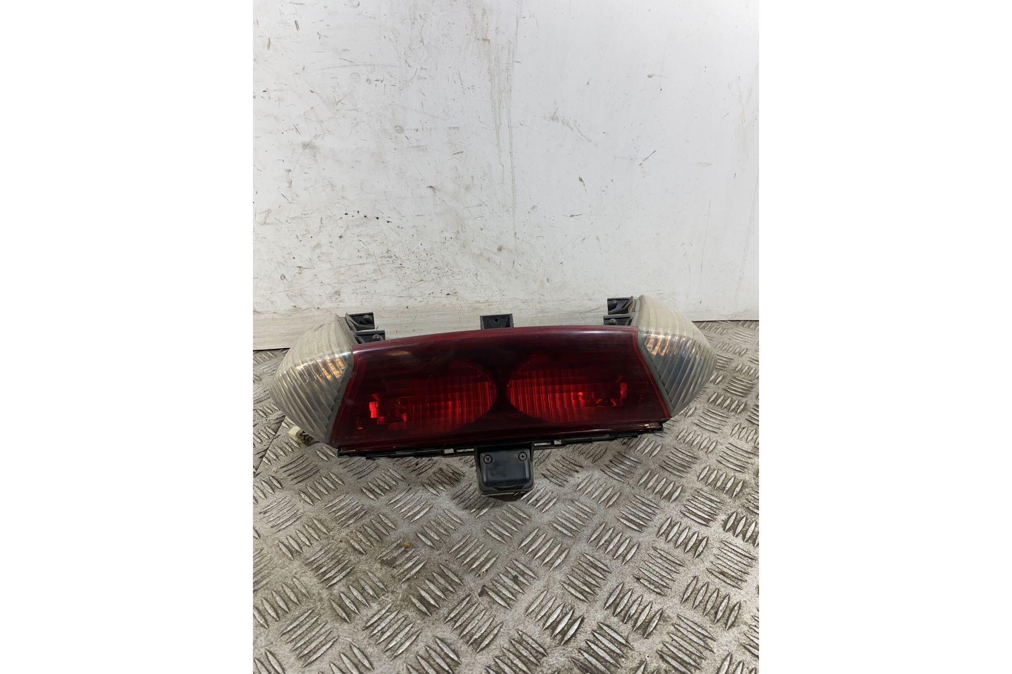 Fanale Stop Posteriore Honda Silver Wing 400 / 600 dal 2001 al 2009  1747752455939