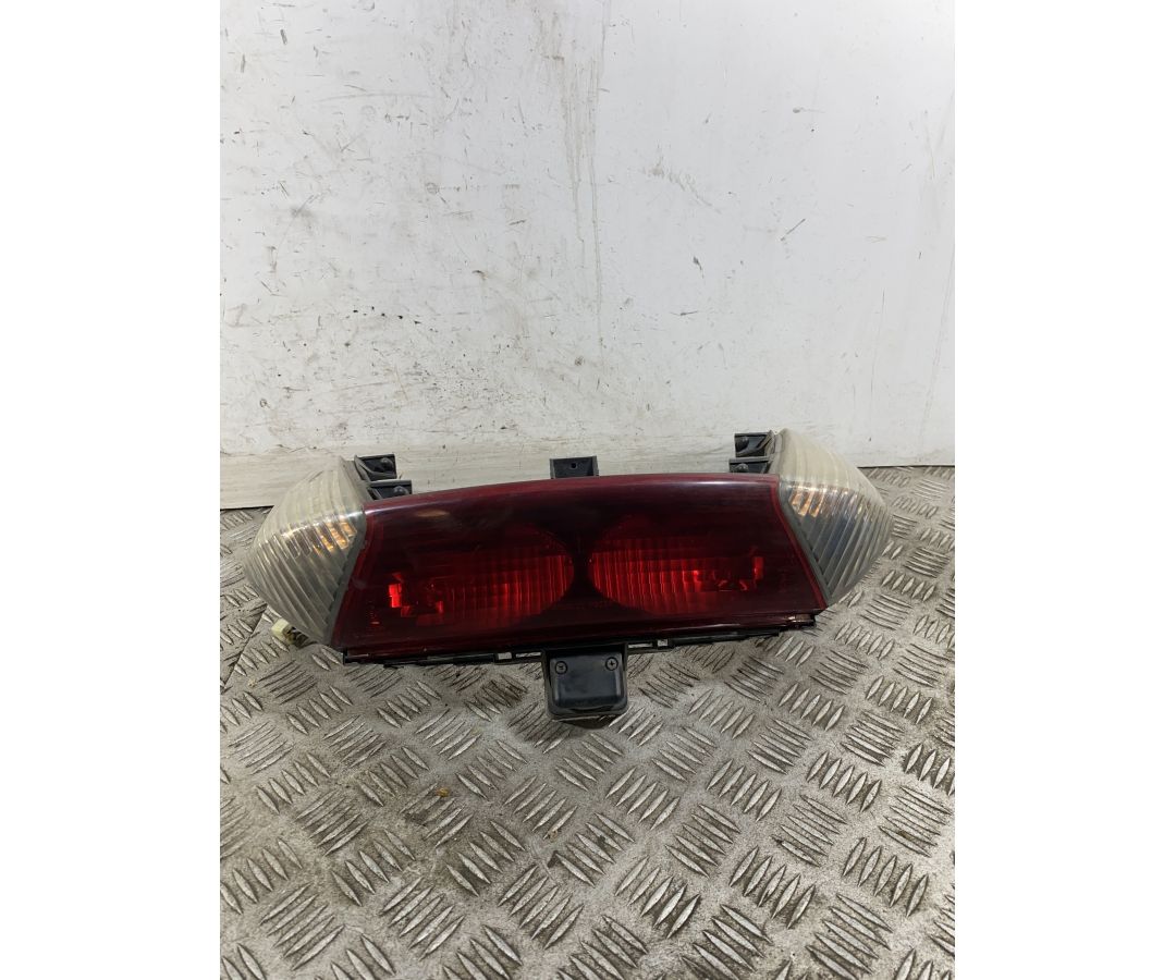 Fanale Stop Posteriore Honda Silver Wing 400 / 600 dal 2001 al 2009 1747752455939 Fanale Stop Posteriore Honda Silver Wing 400 / 600 dal 2001 al 2009 1747752455939