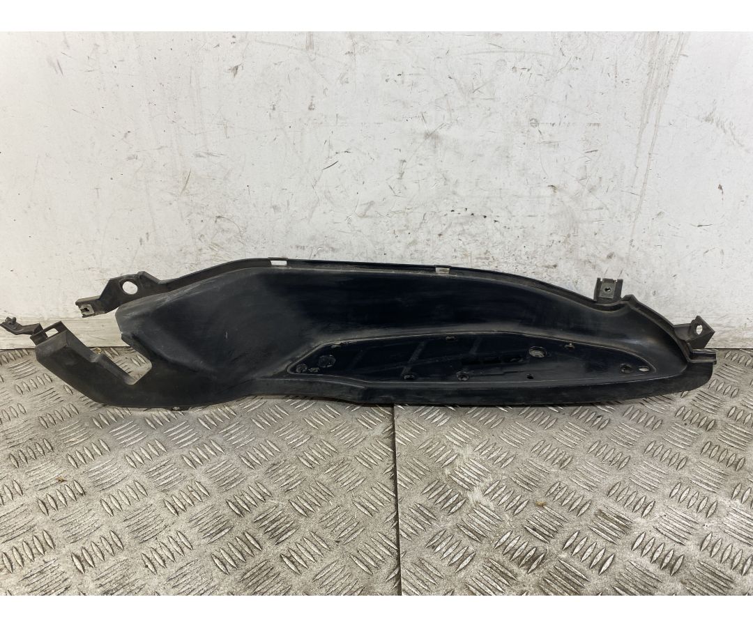 Carena Pedana Poggiapiedi Destra Dx Yamaha X-City Xcity 250 dal 2006 al 2016 1747752629743 Carena Pedana Poggiapiedi Destra Dx Yamaha X-City Xcity 250 dal 2006 al 2016 1747752629743