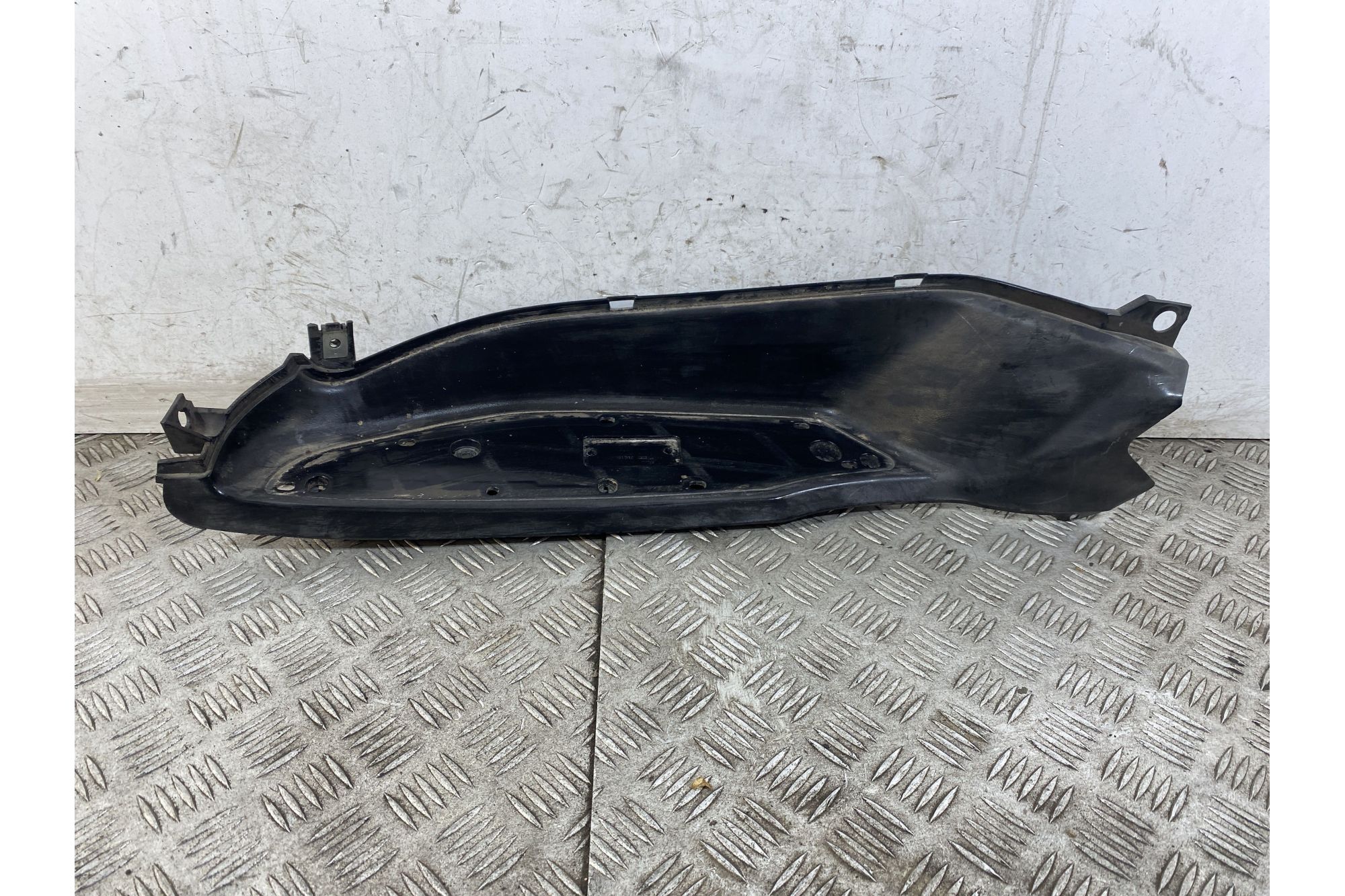 Carena Pedana Poggiapiedi Sinistra Sx Yamaha X-City Xcity 250 dal 2006 al 2016  1747752963601