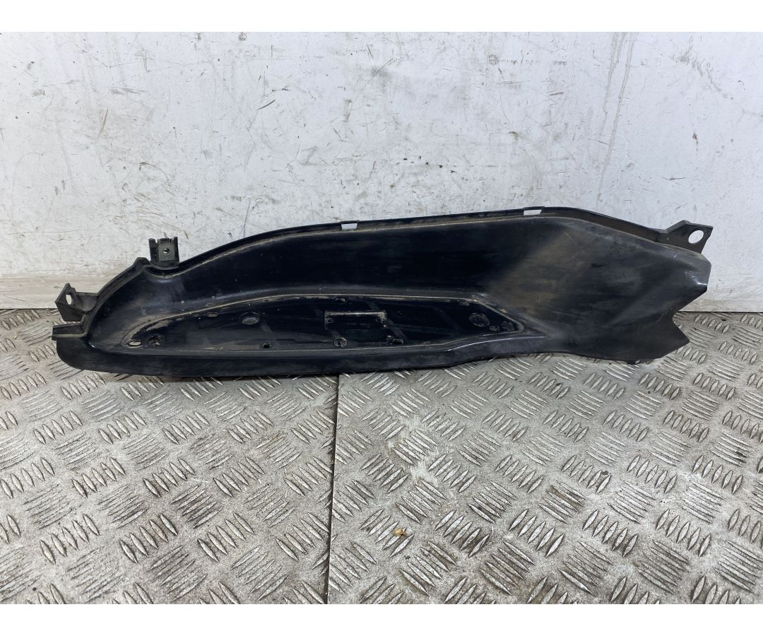 Carena Pedana Poggiapiedi Sinistra Sx Yamaha X-City Xcity 250 dal 2006 al 2016 1747752963601 Carena Pedana Poggiapiedi Sinistra Sx Yamaha X-City Xcity 250 dal 2006 al 2016 1747752963601