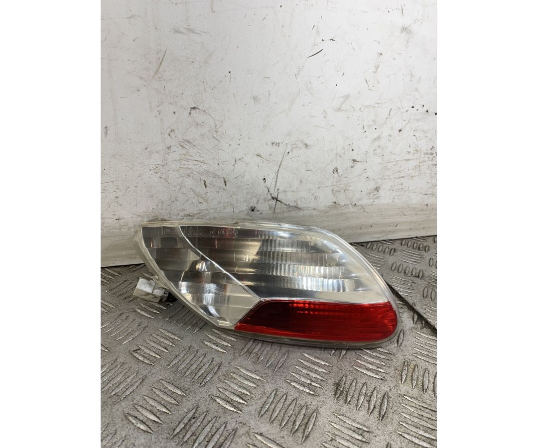 Fanale Stop Posteriore Sinistro SX Piaggio MP3 250 Dal 2006 Al 2011 1747753870779 Fanale Stop Posteriore Sinistro SX Piaggio MP3 250 Dal 2006 Al 2011 1747753870779