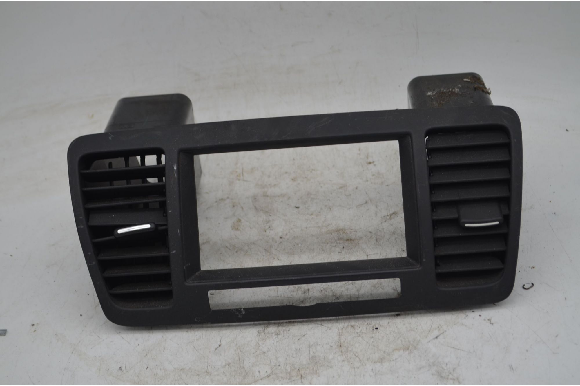 Bocchette Aria Centrali Subaru Legacy IV Dal 2003 al 2009 Cod 66060AG040  1747895933059
