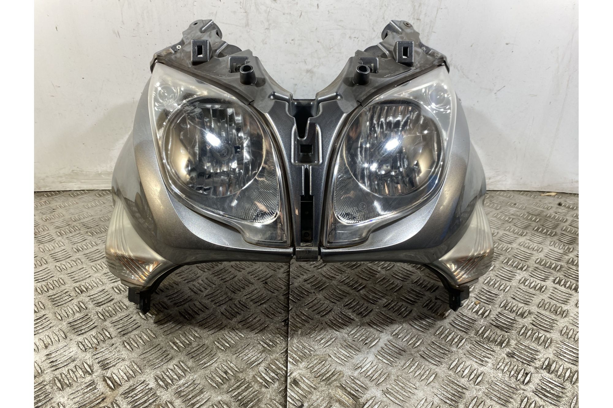 Carena Scudo Anteriore Con Faro Honda SW-T 400 / 600 dal 2008 al 2016  1747897334601