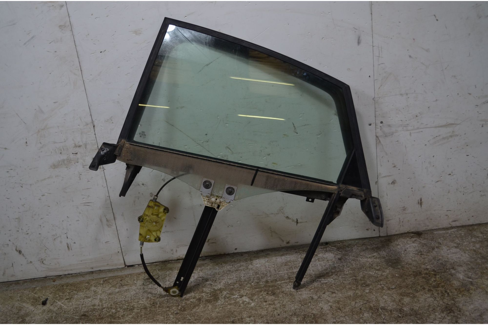 Vetro Scendente Post SX + Macchinetta Alzacristalli Audi A6 C6 Dal 2004 al 2012 Cod 4F0839461B  1747904638302
