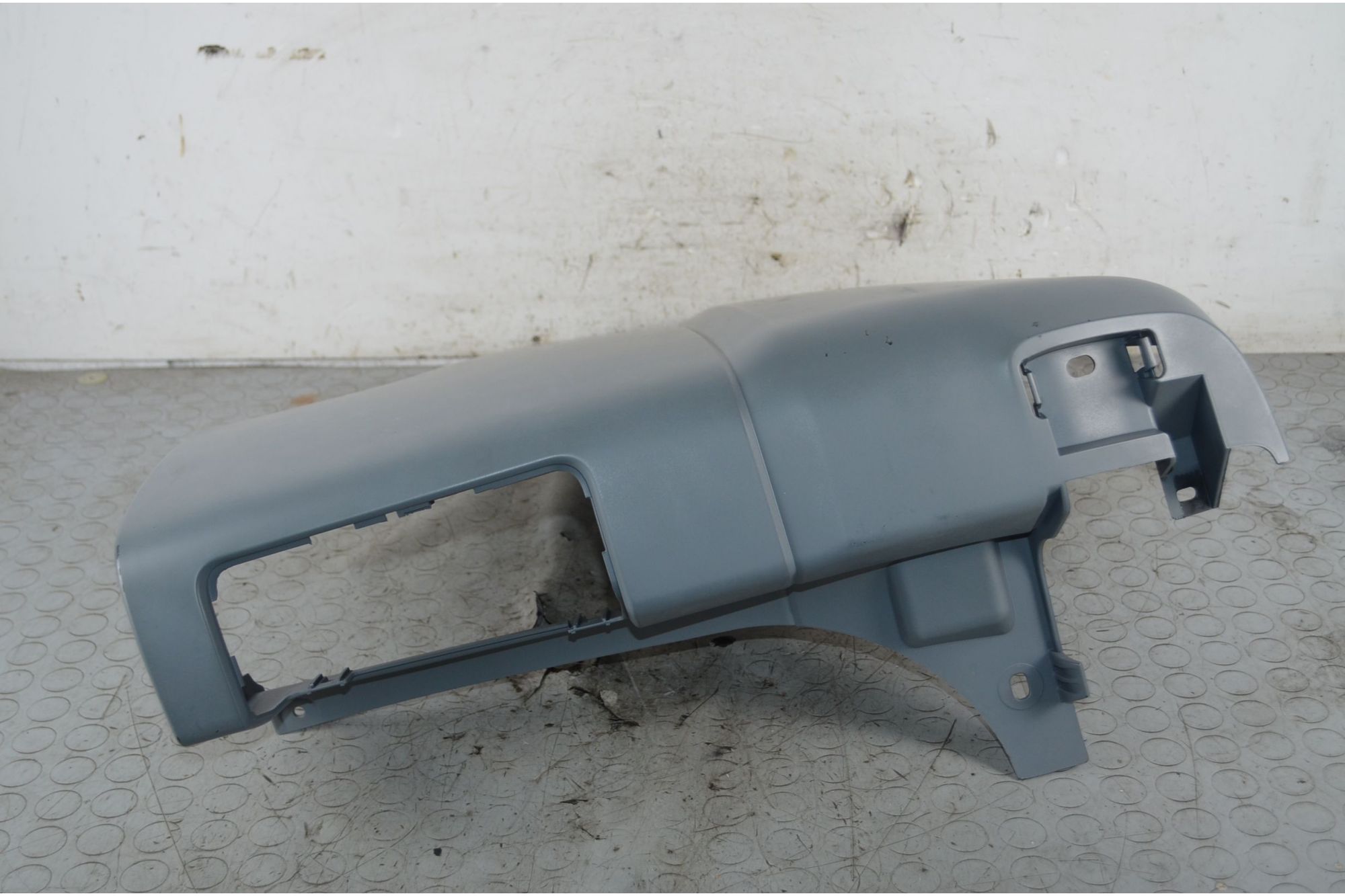 Cantonale posteriore DX Opel Vivaro Dal 2014 al 2019 Cod 95517614  1747905054491