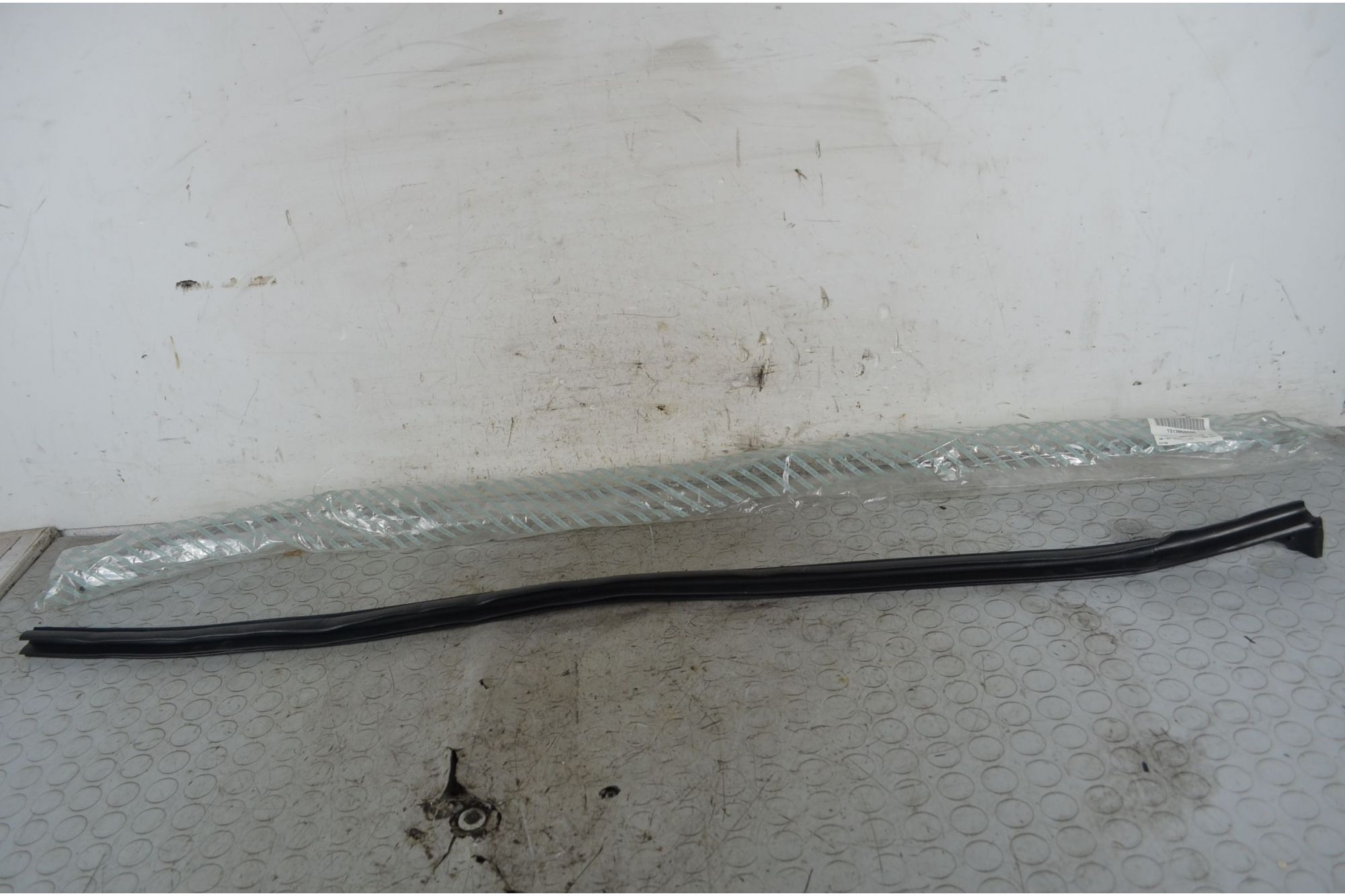 Guarnizione porta posteriore battente Fiat Ducato Dal 1999 al 2006 Cod 1313950080  1747917129538
