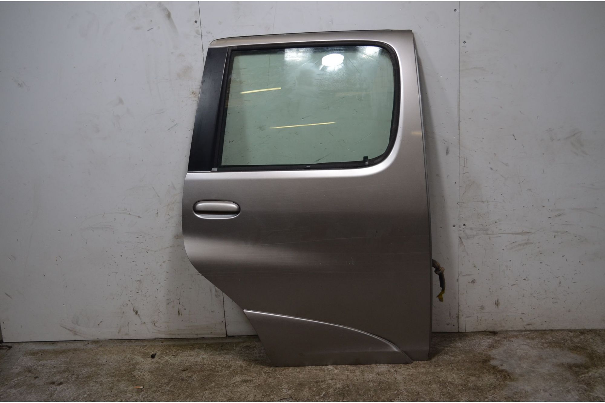 Portiera Sportello Posteriore DX Toyota Yaris Verso Dal 2003 al 2007 Cod 6700352040  1747926618023