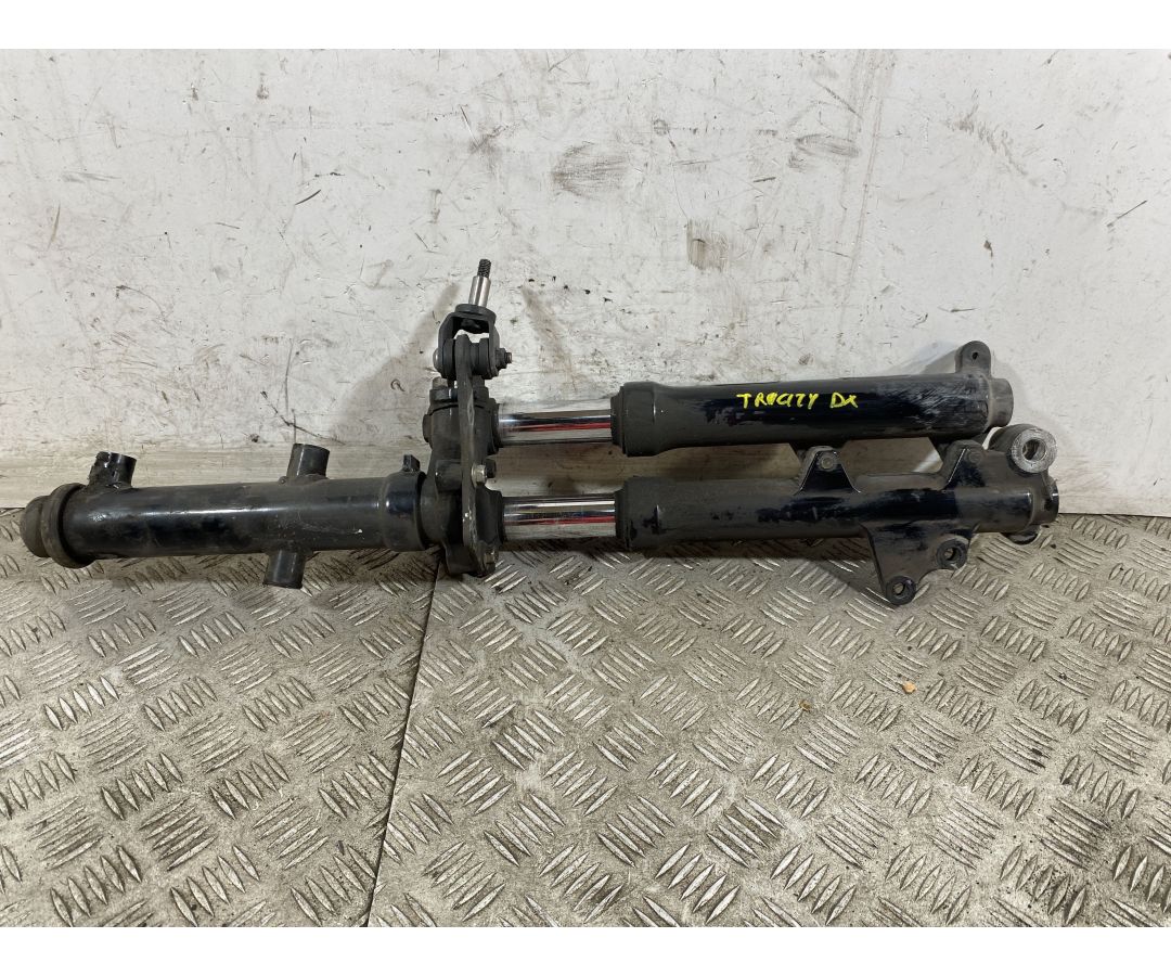 Forcella Destra Dx Yamaha Tricity 125 dal 2014 al 2020 1747983492697 Forcella Destra Dx Yamaha Tricity 125 dal 2014 al 2020 1747983492697