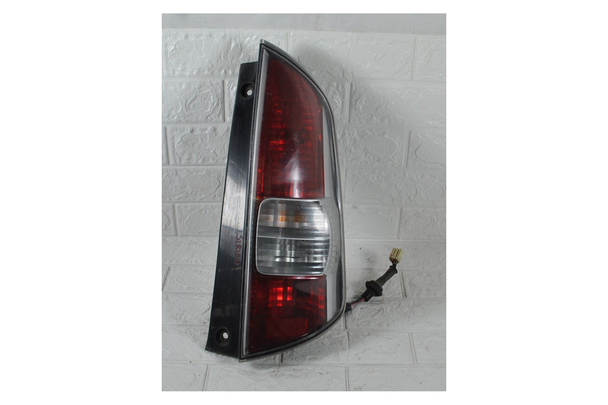 Fanale stop posteriore sinistro SX Daihatsu Sirion Dal 2005 al 2015 Cod 81560B1020  1621936334275