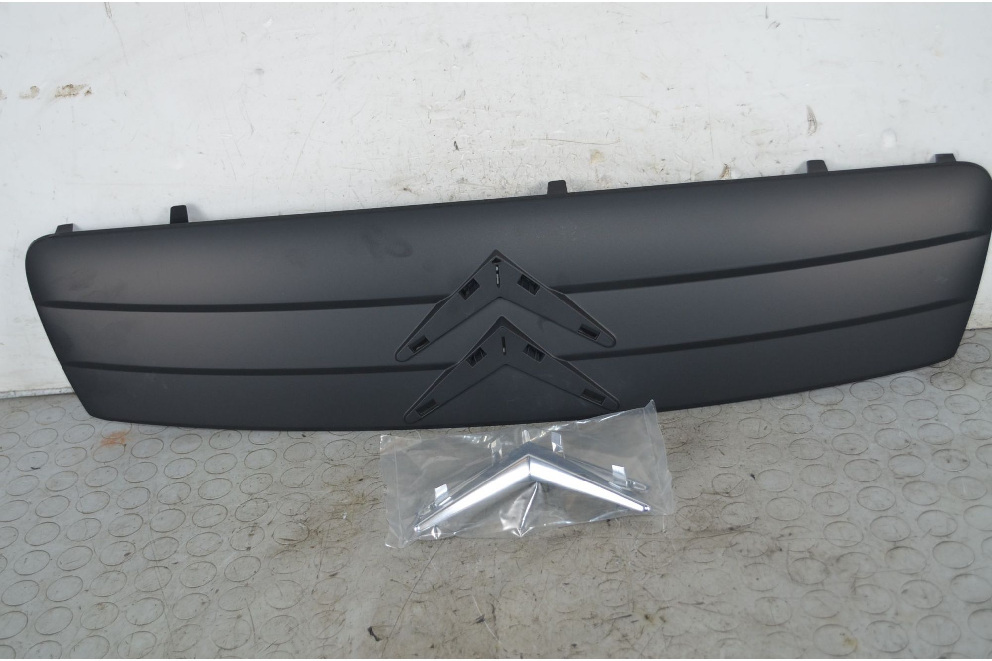 Griglia Anteriore Citroen C2 Dal 2003 al 2008 Cod 1858316016  1747985702787