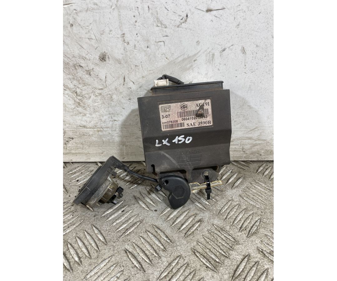 Blocchetto Chiave Piaggio Vespa LX 150 Dal 2005 al 2011 COD CM078308 1747991689638 Blocchetto Chiave Piaggio Vespa LX 150 Dal 2005 al 2011 COD CM078308 1747991689638