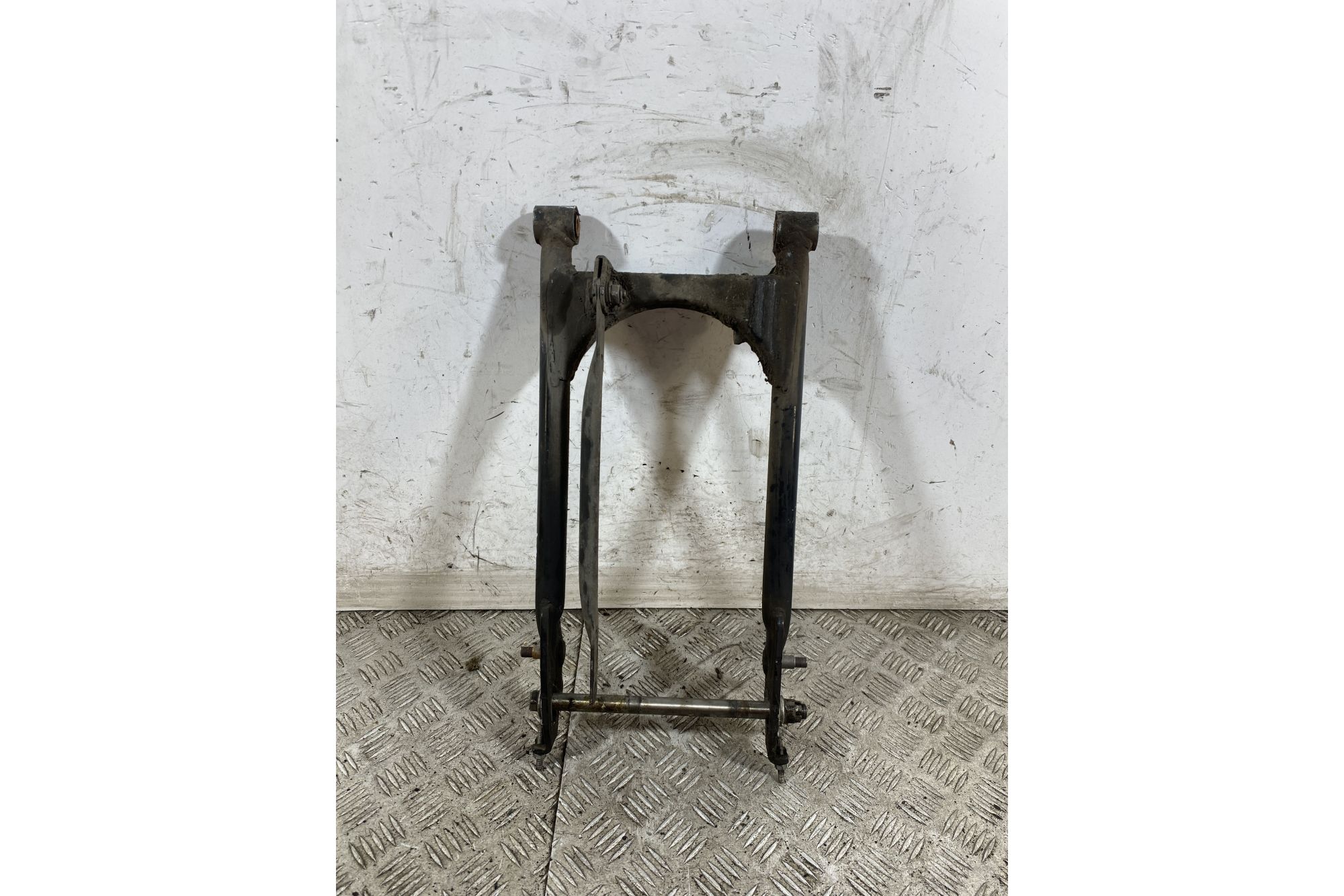 Forcellone Posteriore Honda CB 125 X Dal 1980 Al 1984  1748245885486
