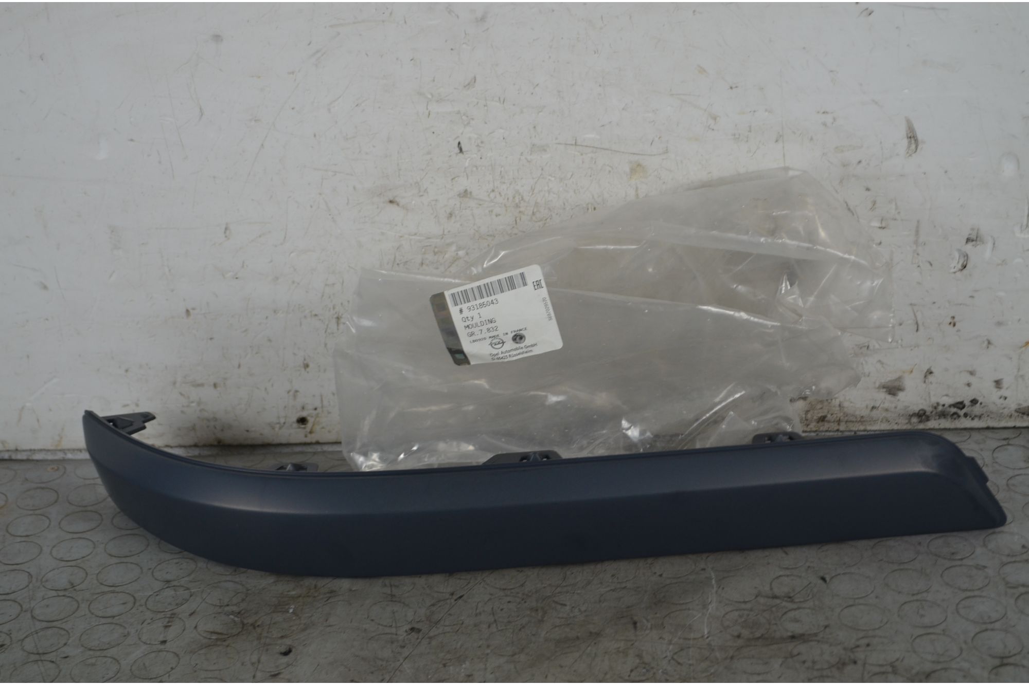 Modanatura paraurti posteriore SX Opel Astra H Dal 2004 al 2011 Cod 93185043 4  1748249951484