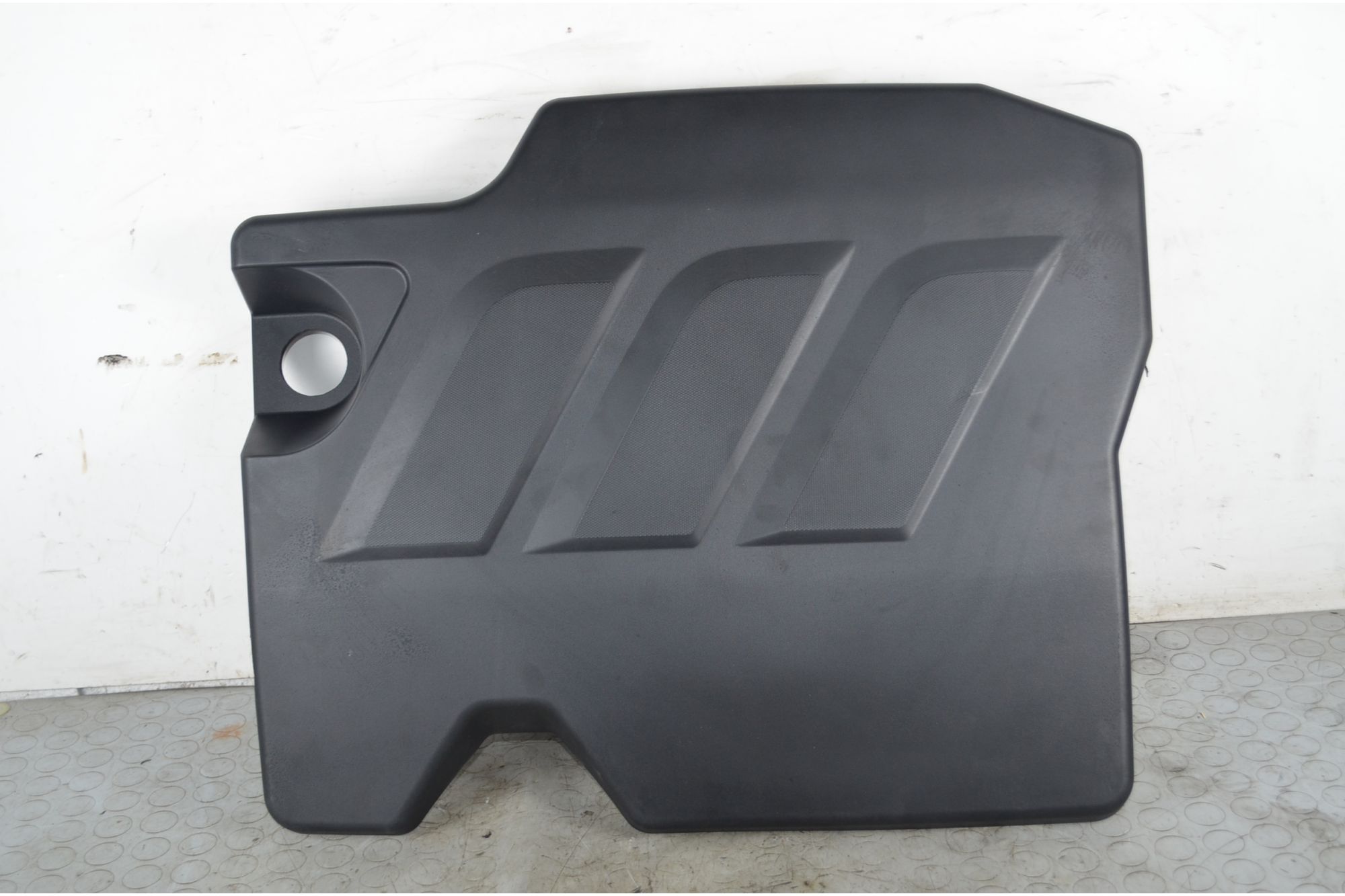 Coperchio del motore Opel Insignia Dal 2013 al 2017 Cod 55504027  1748262680347
