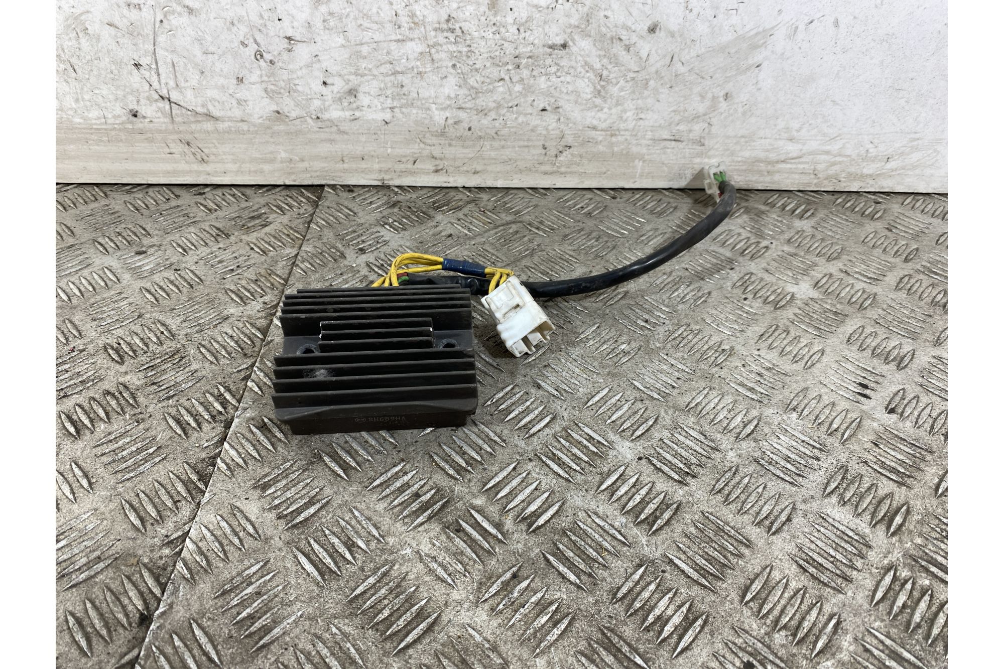 Regolatore Di Tensione Honda Silver Wing 400 / 600 dal 2001 al 2009 Cod SH689HA  1748268064257