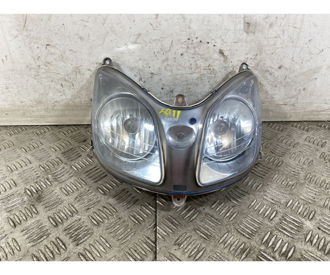 Faro Fanale Anteriore Yamaha X-City Xcity 250 dal 2006 al 2016 1748272912544 Faro Fanale Anteriore Yamaha X-City Xcity 250 dal 2006 al 2016 1748272912544