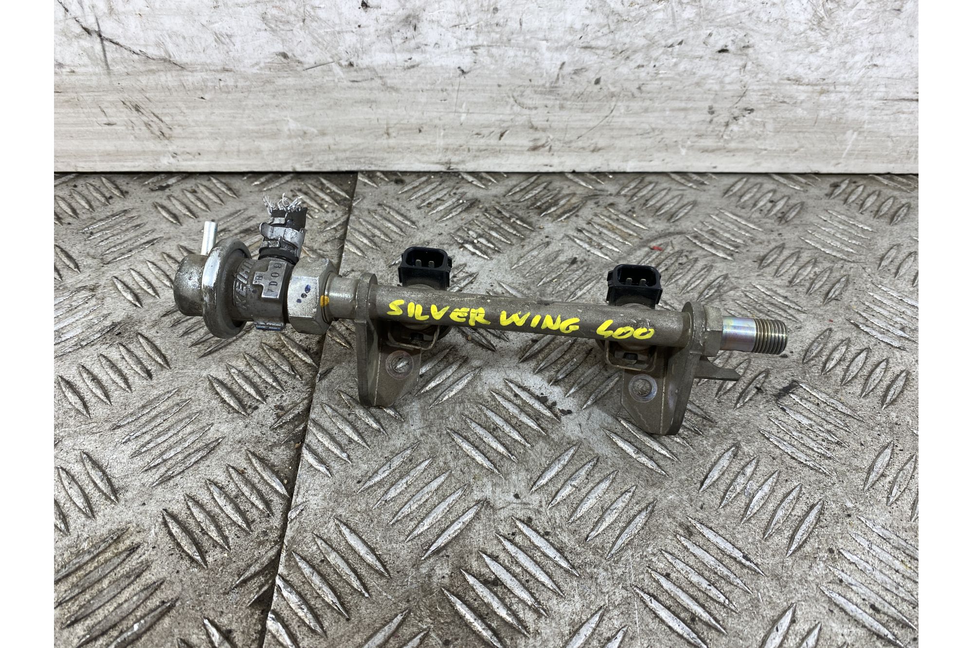 Rail Iniettori Con iniettori Honda Silver Wing 400 dal 2001 al 2009  1748330324548