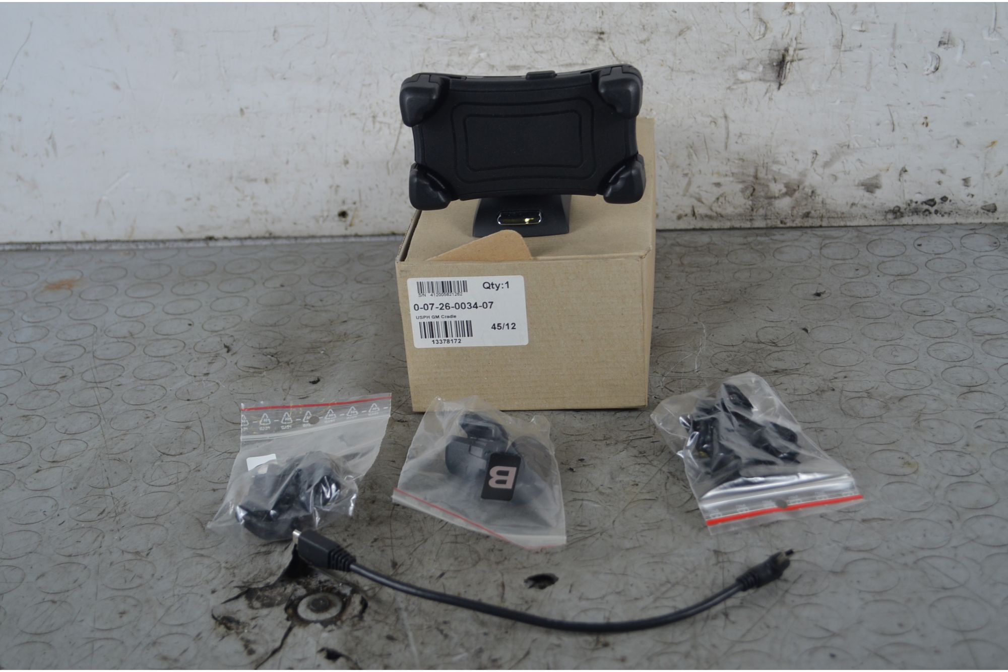 Caricatore supporto telefono Opel Adam / Astra J / Corsa d Cod 13378172  1748330690872