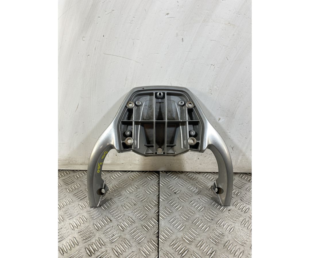 Maniglione Portapacchi Aprilia Scarabeo 300 Special Dal 2009 al 2013 1748338833387 Maniglione Portapacchi Aprilia Scarabeo 300 Special Dal 2009 al 2013 1748338833387