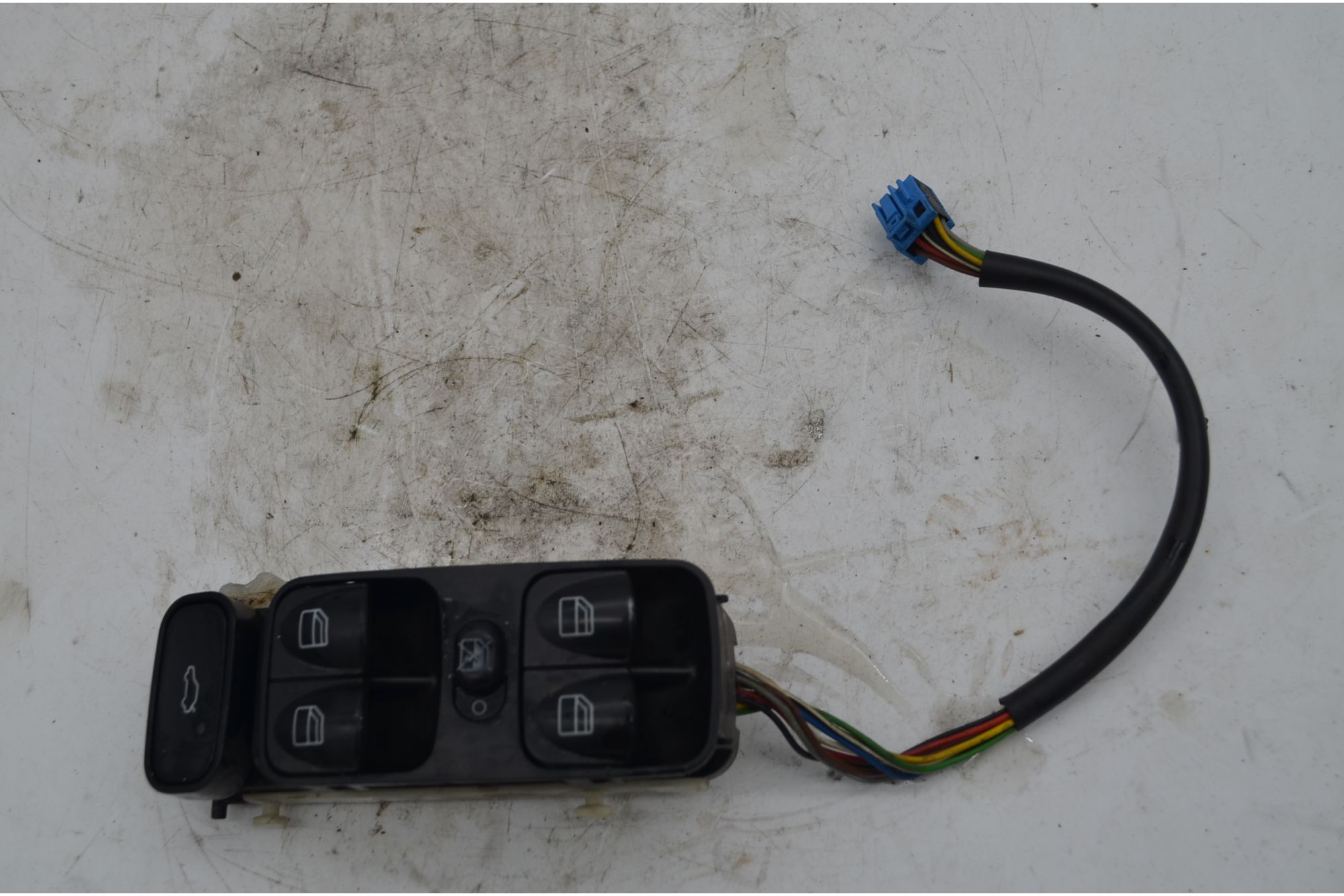 Pulsantiera alzacristalli anteriore SX Mercedes Classe C W203 Dal 2000 al 2007 Cod A20382T0679  1748349568971