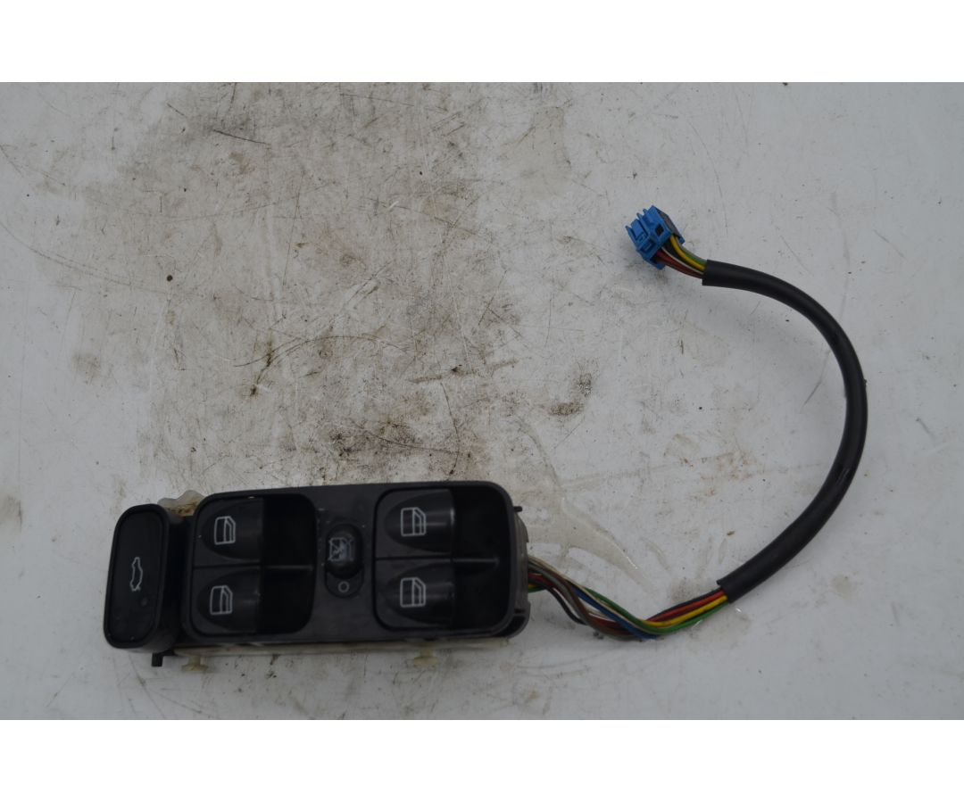 Pulsantiera alzacristalli anteriore SX Mercedes Classe C W203 Dal 2000 al 2007 Cod A20382T0679 1748349568971 Pulsantiera alzacristalli anteriore SX Mercedes Classe C W203 Dal 2000 al 2007 Cod A20382T0679 1748349568971