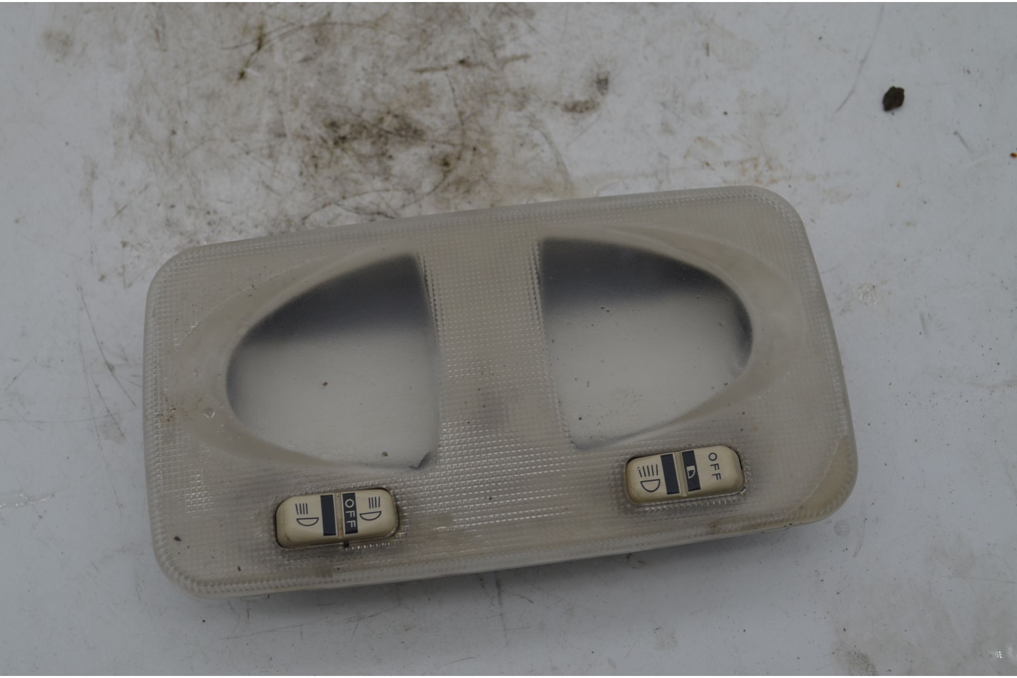 Plafoniera luce interna Lancia Musa Dal 2004 al 2007 Cod 735384471  1748356934523