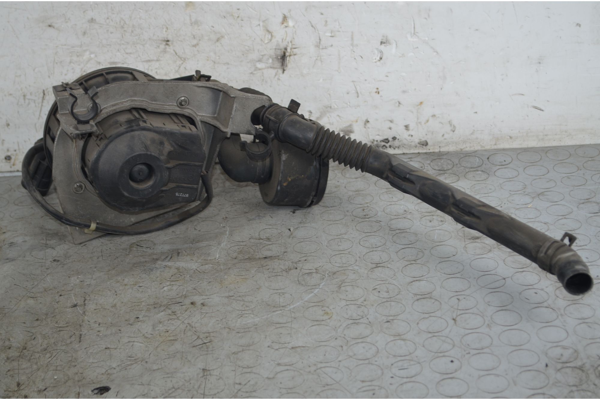 Pompa Aria Secondaria Opel Tigra Dal 1994 al 2001 Cod 90531962  1748417503248