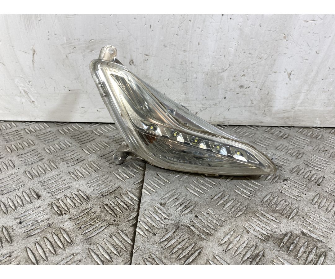 Freccia Anteriore Destra Dx Piaggio Beverly 250 dal 2001 al 2010 1748425376919 Freccia Anteriore Destra Dx Piaggio Beverly 250 dal 2001 al 2010 1748425376919