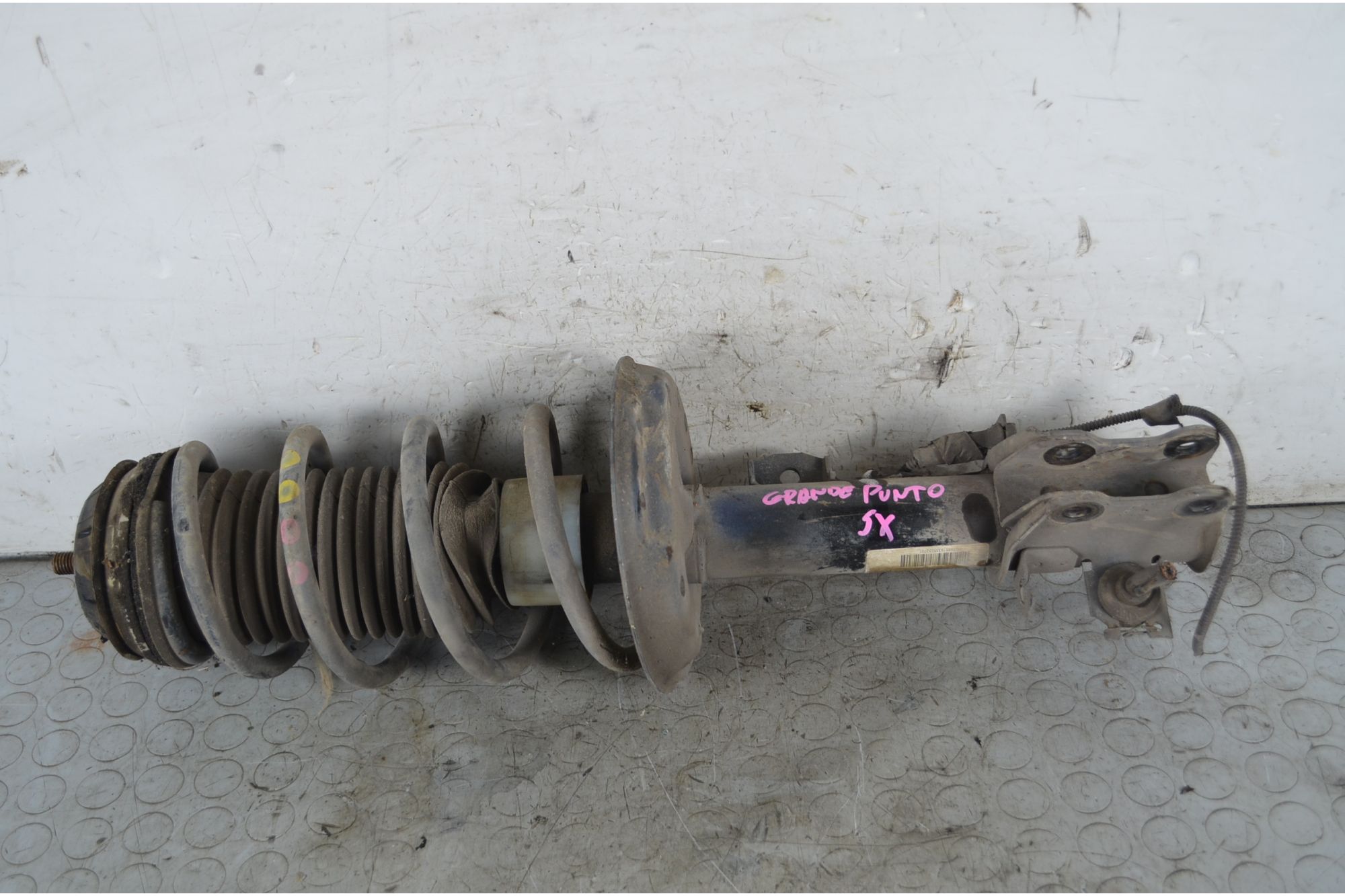 Ammortizzatore anteriore SX Fiat Grande Punto Dal 2005 al 2018 Cod 51833503  1748515430606