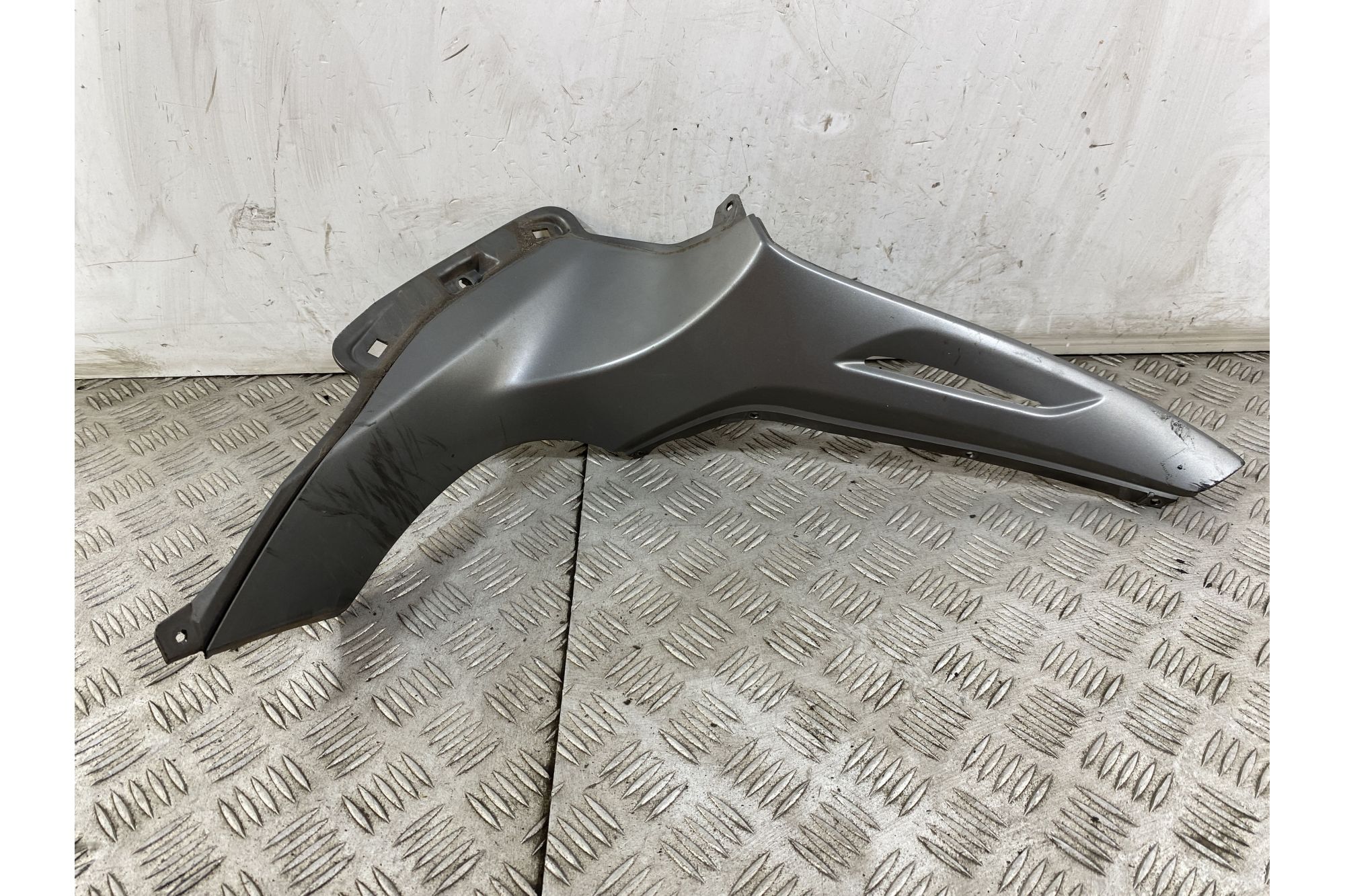 Carena Fianchetto Centrale Sinistro Sx Piaggio Beverly 350 dal 2011 al 2018  1748528295568