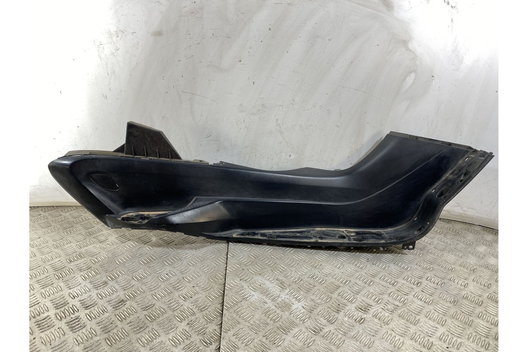 Carena Pedana Poggiapiedi Destra Dx Yamaha Majesty 400 dal 2004 al 2008  1748531864089