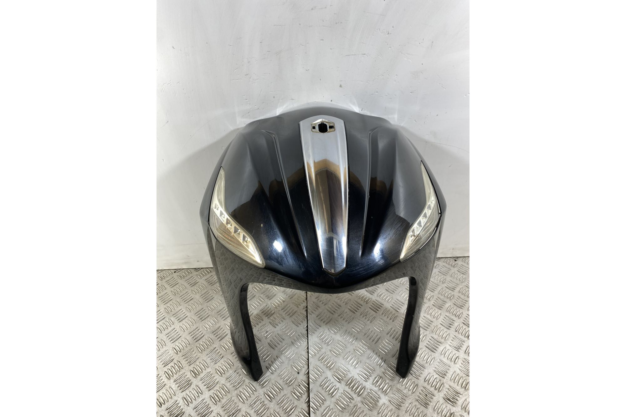 Carena Scudo Anteriore Piaggio Beverly 300 dal 2011 al 2018  1748599059267