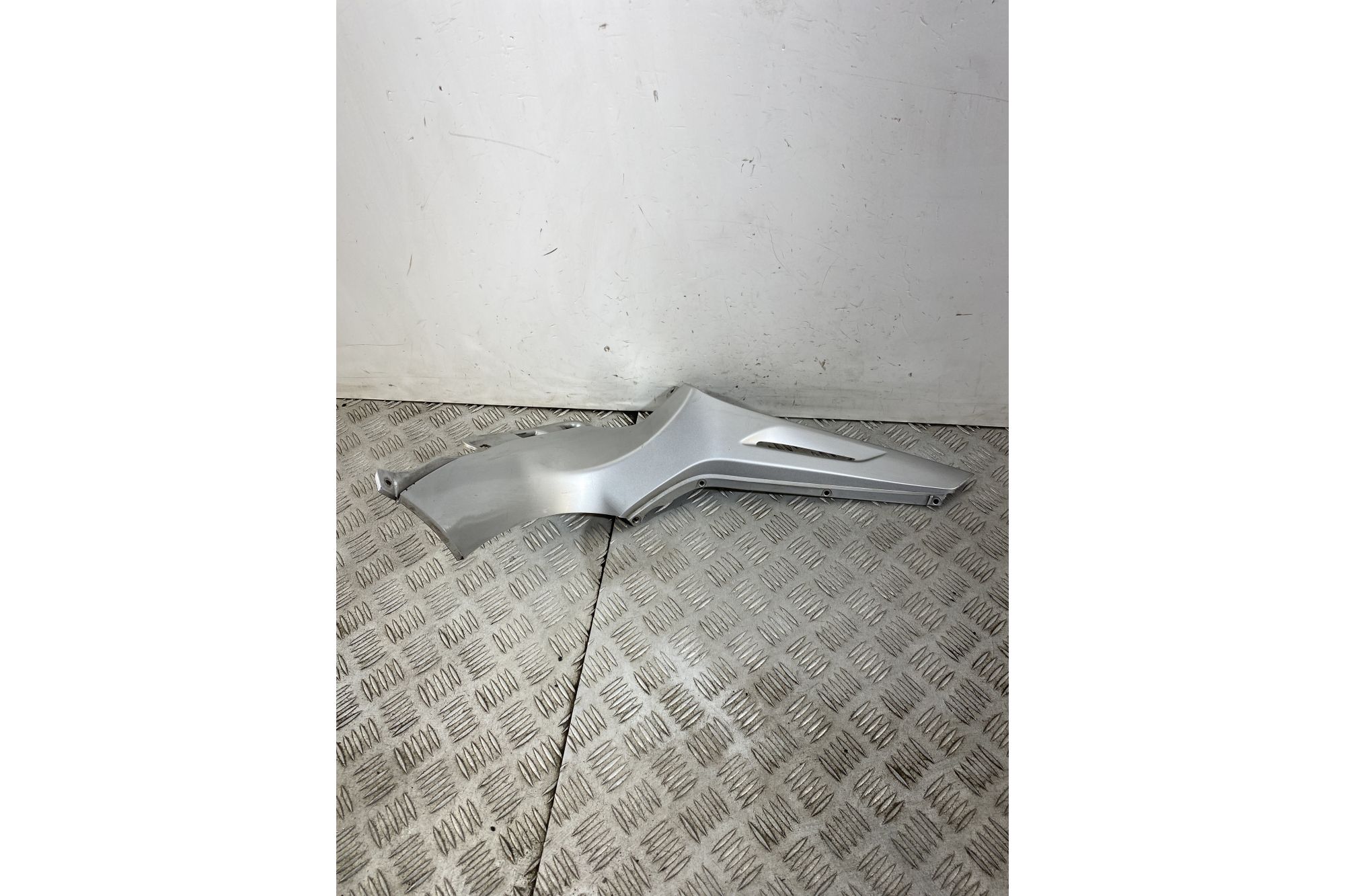 Carena Deflettore Anteriore Sinistro Sx Piaggio Beverly 300 dal 2011 al 2018  1748599482270