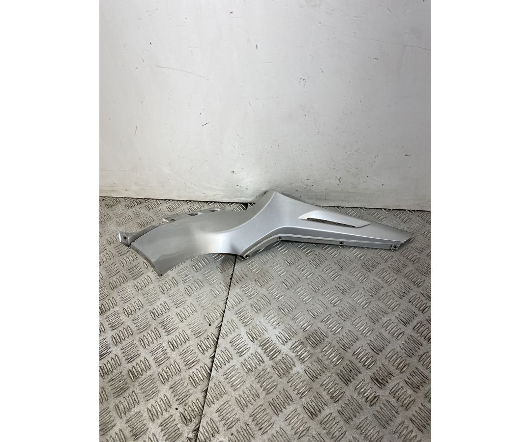 Carena Deflettore Anteriore Sinistro Sx Piaggio Beverly 300 dal 2011 al 2018 1748599482270 Carena Deflettore Anteriore Sinistro Sx Piaggio Beverly 300 dal 2011 al 2018 1748599482270