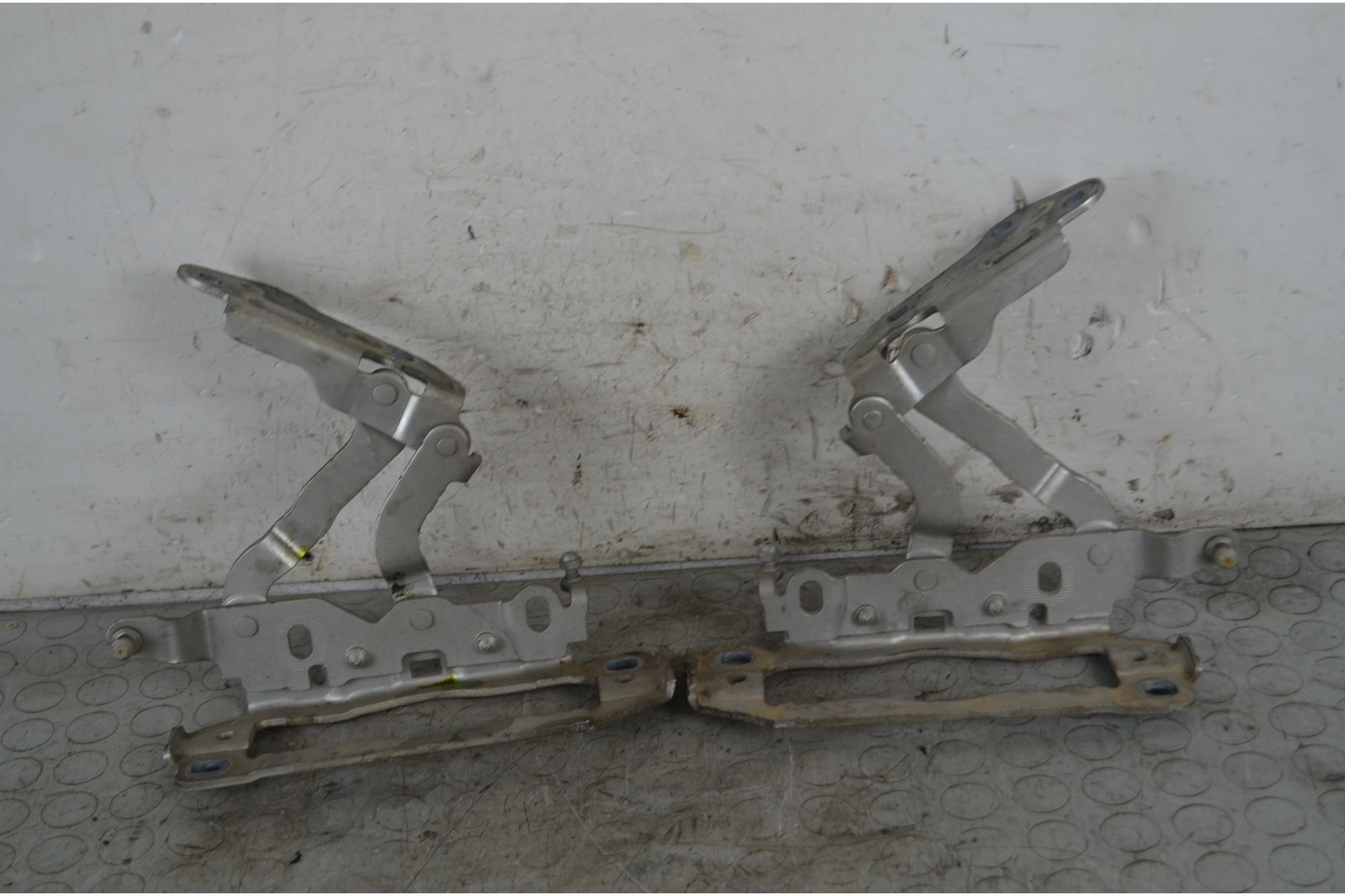 Cerniere Cofano Anteriore DX e SX Mercedes Classe C W204 Dal 2007 al 2013 Cod A2048800828  1748616672059