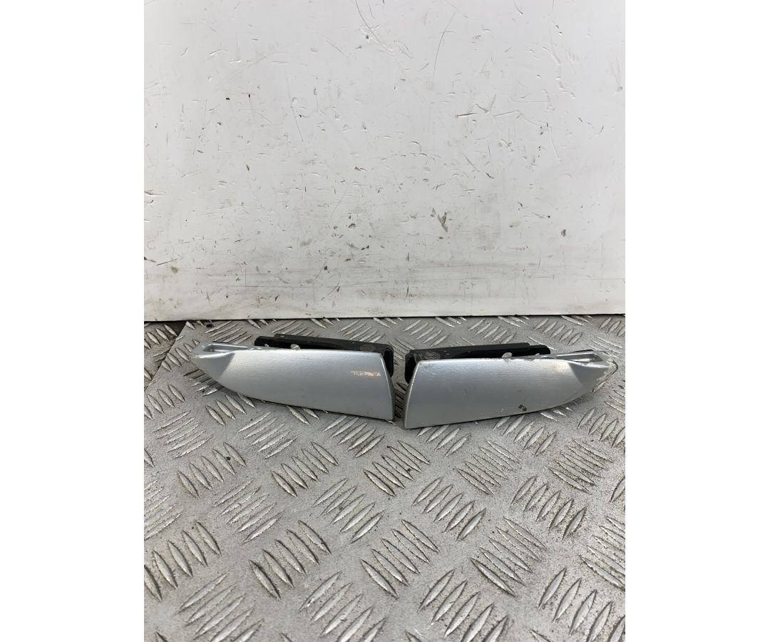 Coppia Pedane Poggiapiedi Passeggero Piaggio Beverly 300 dal 2011 al 2018 1748933881035 Coppia Pedane Poggiapiedi Passeggero Piaggio Beverly 300 dal 2011 al 2018 1748933881035