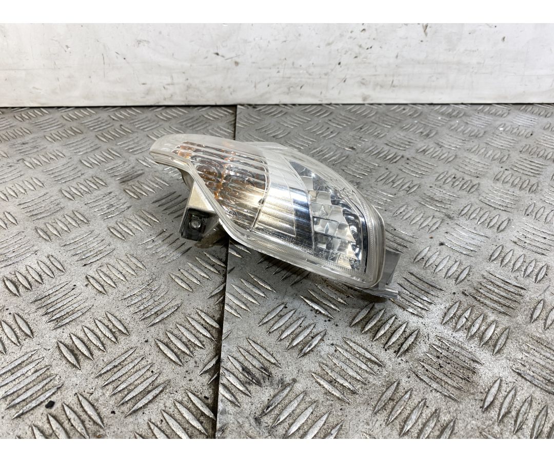 Freccia Posteriore Sinistra Sx Piaggio Beverly 300 dal 2011 al 2018 1748935448953 Freccia Posteriore Sinistra Sx Piaggio Beverly 300 dal 2011 al 2018 1748935448953