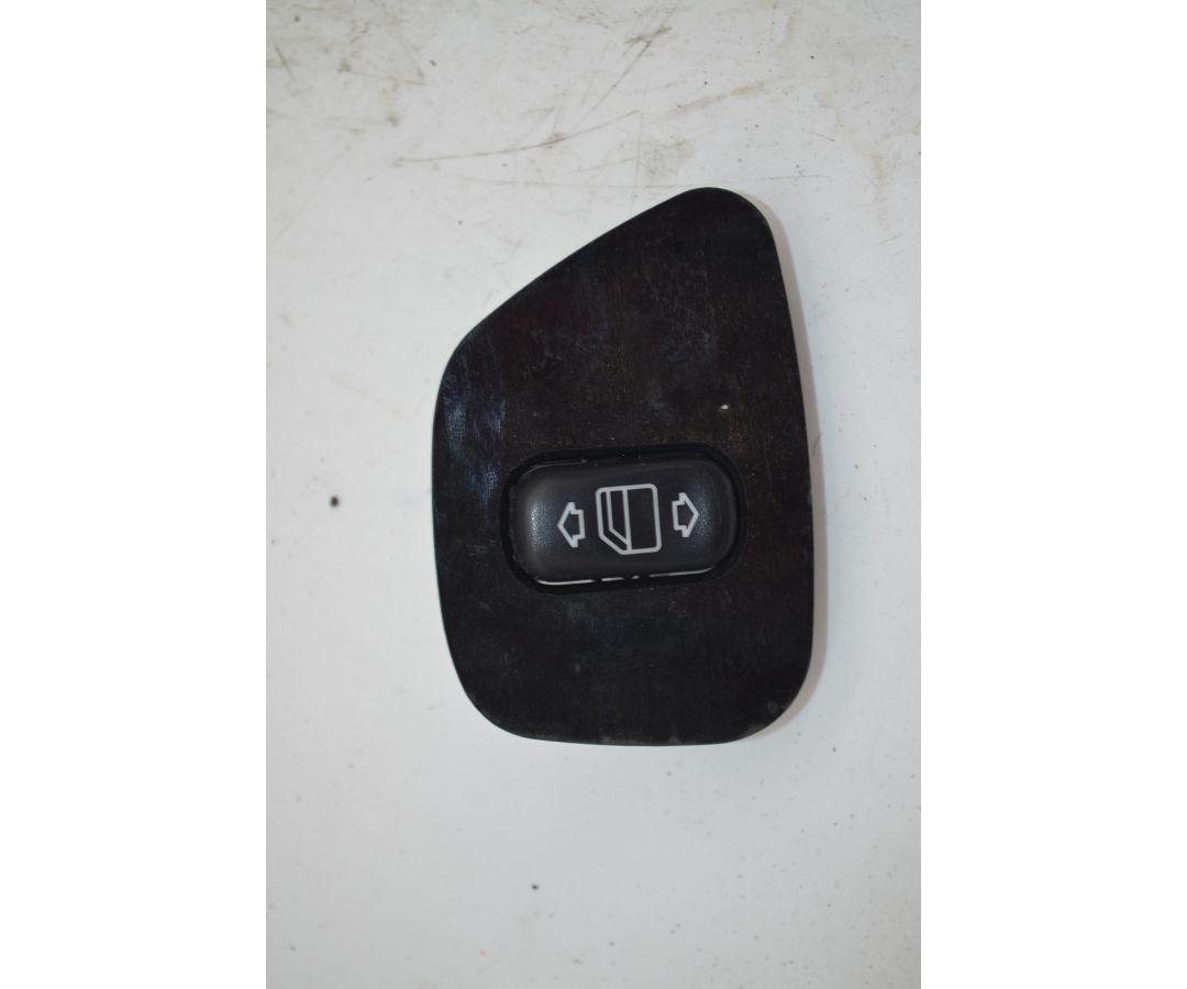Pulsante alzacristalli posteriore DX Mercedes Classe E W210 Dal 1995 al 2002 Cod 534240 1748937883721 Pulsante alzacristalli posteriore DX Mercedes Classe E W210 Dal 1995 al 2002 Cod 534240 1748937883721