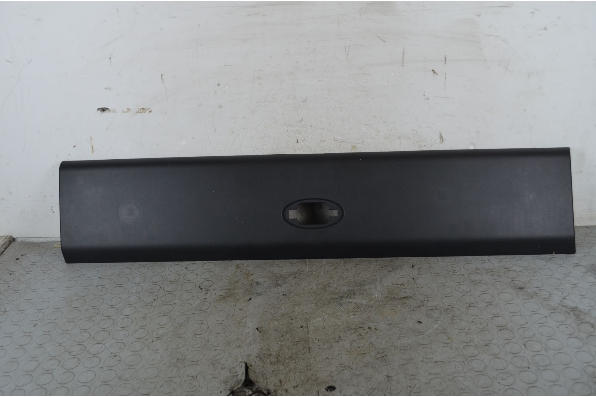 Modanatura pannello posteriore SX Opel Movano Dal 2006 al 2010 Cod 93197647  1748947448743