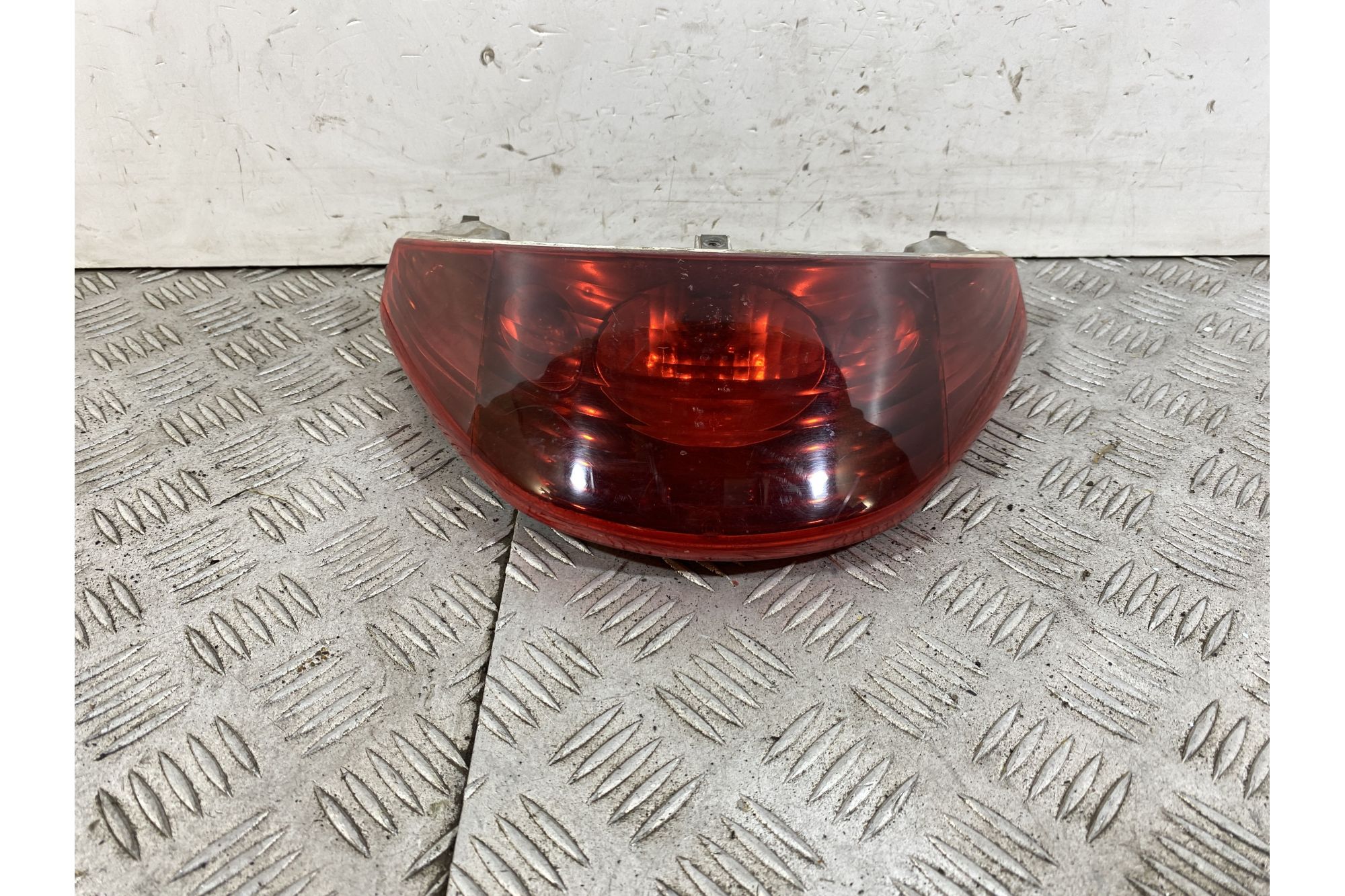 Fanale Stop Posteriore Piaggio Beverly 250 dal 2001 al 2010  1748954337412