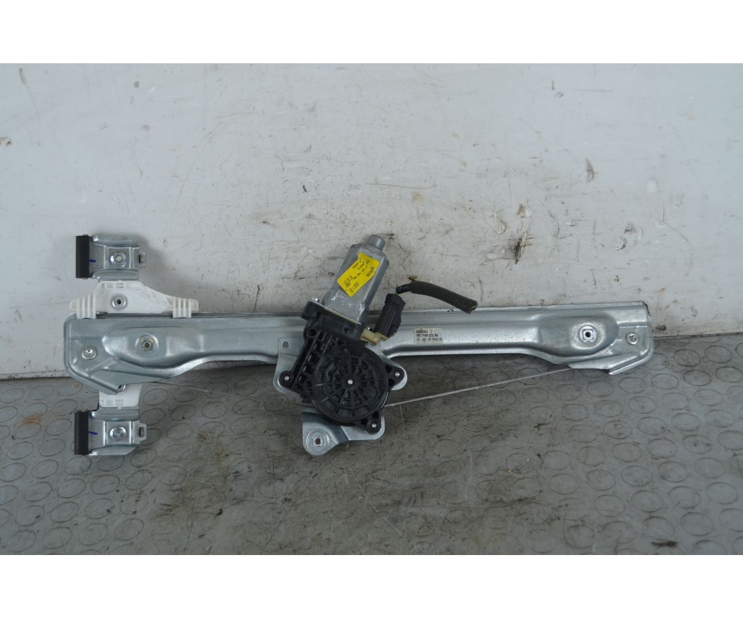 Motorino Alzavetro Posteriore DX Opel Karl Dal 2015 al 2019 Cod 42439343 1749044864962 Motorino Alzavetro Posteriore DX Opel Karl Dal 2015 al 2019 Cod 42439343 1749044864962
