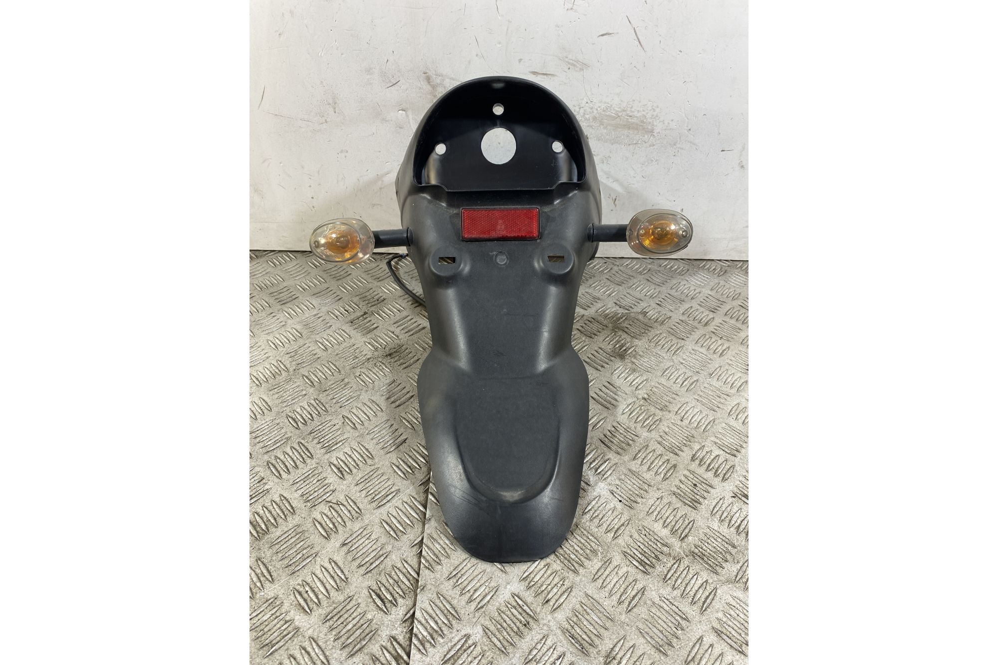 Carena Portatarga Posteriore Con Frecce Hupper Tomcat 50 Dal 2009 al 2015  1749049865667