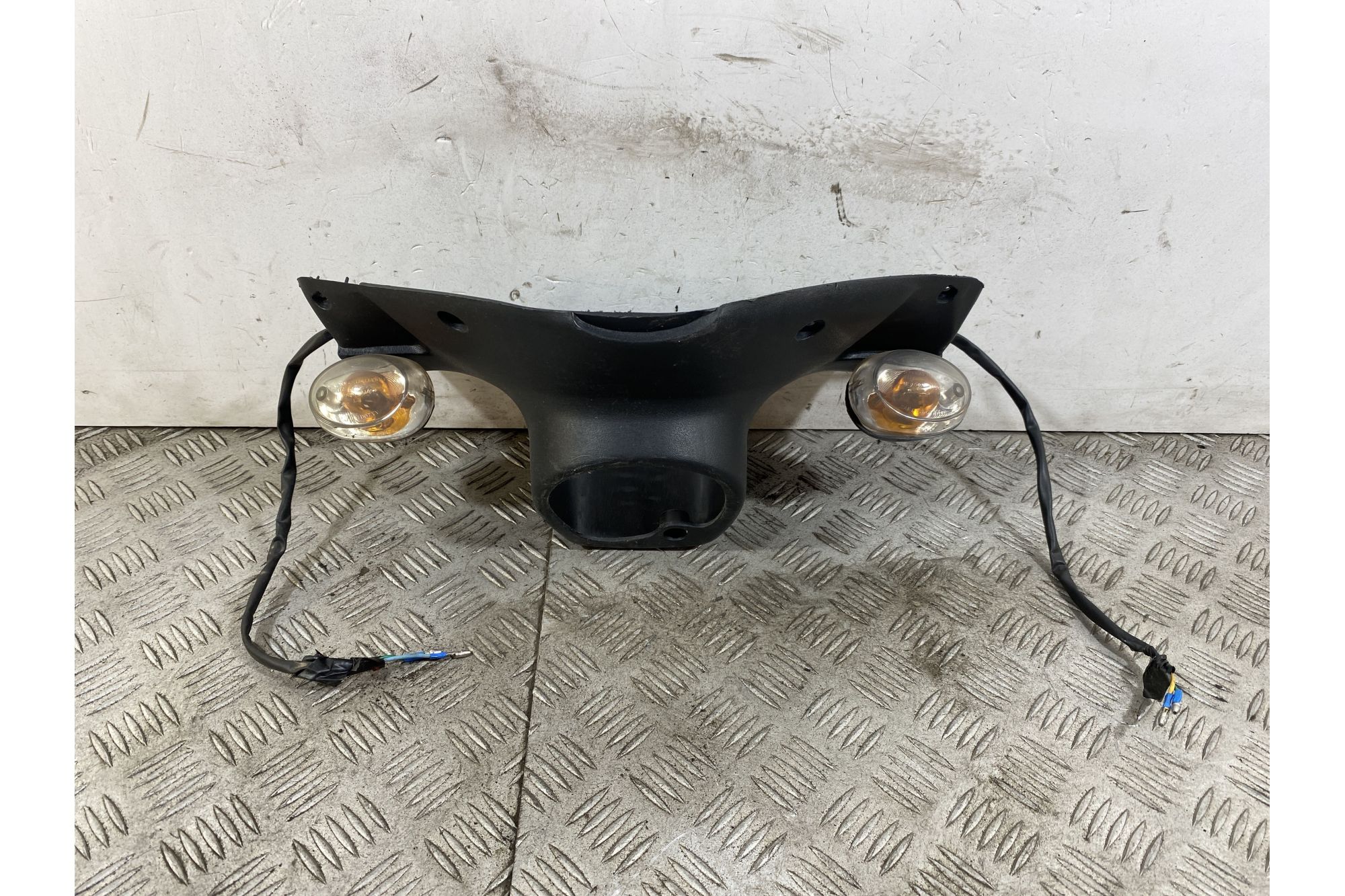 Carena Coprimanubrio inferiore Con Frecce Hupper Tomcat 50 Dal 2009 al 2015  1749050025814