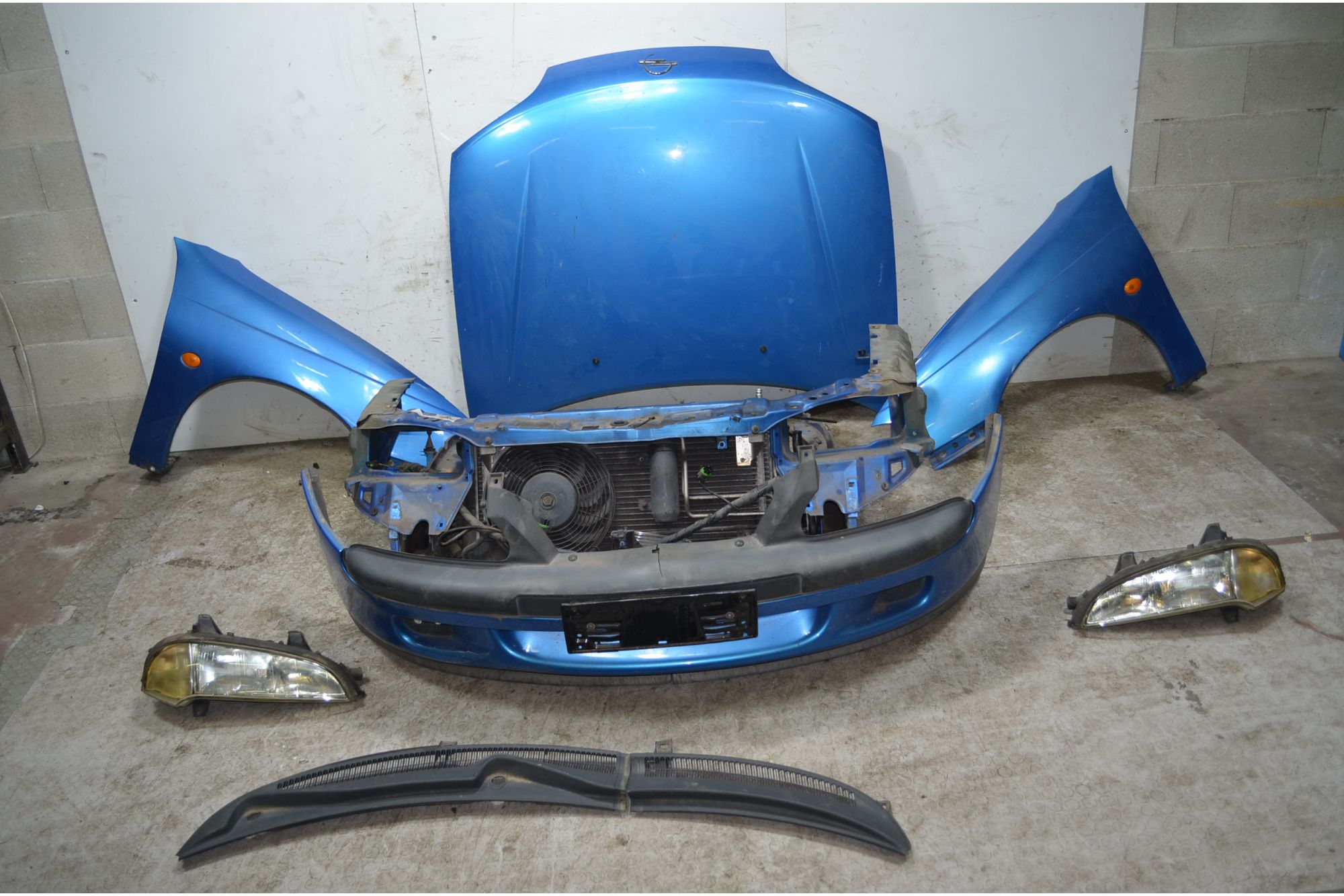 Musata Anteriore Completa Opel Tigra Dal 1994 al 2001 Cod 90481141  1748337685529